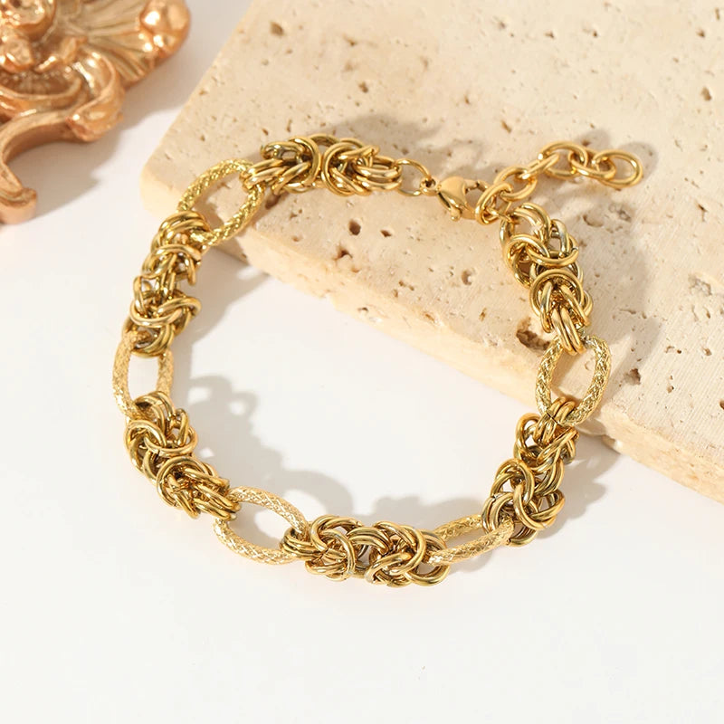 Bracelet Torsadé Plaqué Or 18K Femme – Bijou Acier Inoxydable Étanche & Anti-Ternissement